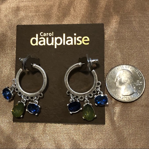 Dauplaise Earrings - Picture 4 of 8